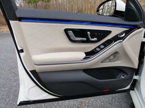 Used 2023 Mercedes-Benz S 580 4MATIC Sedan image 36