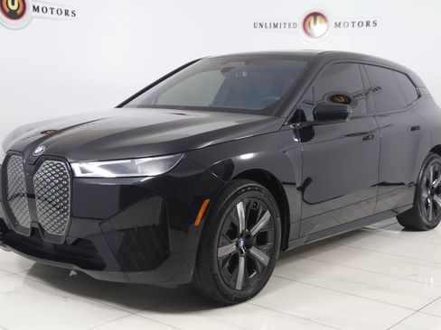 Used 2024 BMW iX xDrive50 w/ Premium Package AWD/4WD image 5