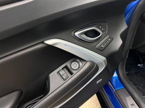 Used 2017 Chevrolet Camaro SS image 11