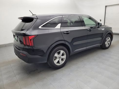 Used 2022 Kia Sorento LX image 10