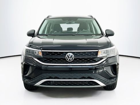 Used 2023 Volkswagen Taos S image 2