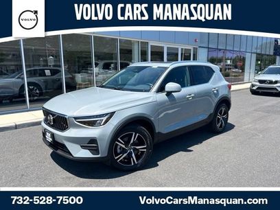 Used 2025 Volvo XC40 B5 Core