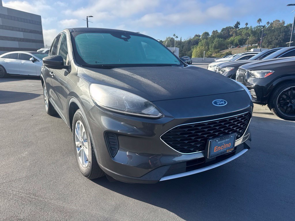 Used 2020 Ford Escape SE FWD image 3