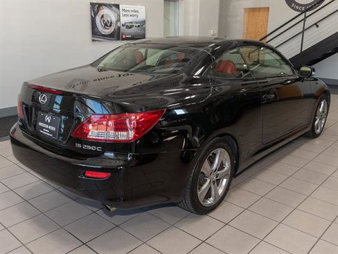 Used 2014 Lexus IS 250C image 16
