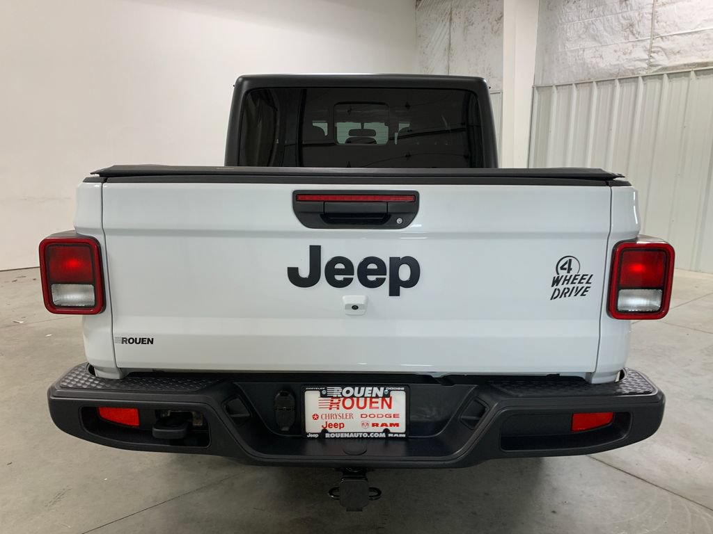 Used 2023 Jeep Gladiator Sport AWD/4WD image 8
