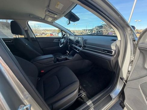 Used 2024 Kia Sportage LX image 28