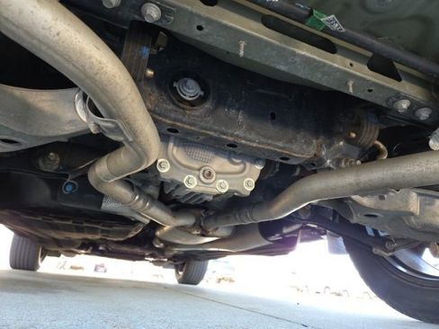 Used 2021 Ford Explorer Limited w/ Equipment Group 301A AWD/4WD image 91