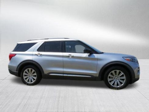 Used 2020 Ford Explorer Limited RWD image 2