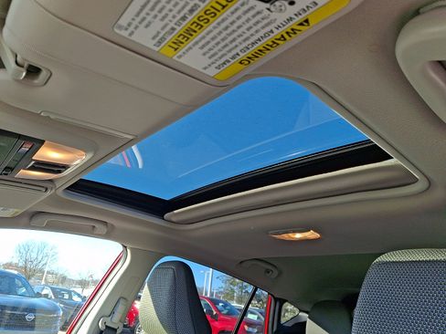 Used 2024 Subaru Crosstrek 2.0i Premium image 14