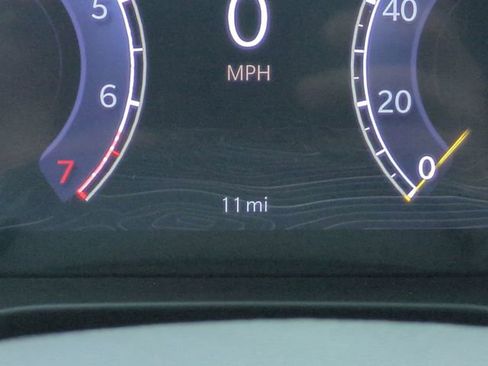 New 2026 Jeep Grand Cherokee L Limited w/ Luxury Tech Group II AWD/4WD image 14