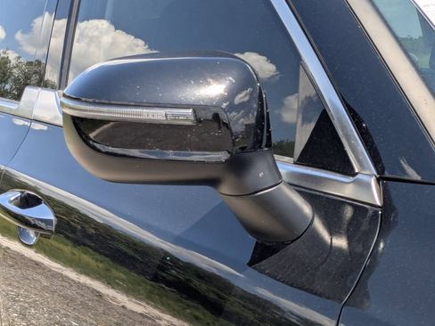 Used 2023 Kia Telluride S FWD image 13