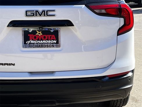 Used 2021 GMC Terrain SLT w/ Infotainment Package II image 6