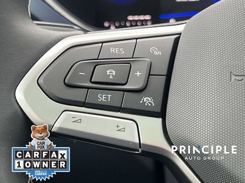 Used 2023 Volkswagen Taos SE w/ Panoramic Sunroof Package image 18