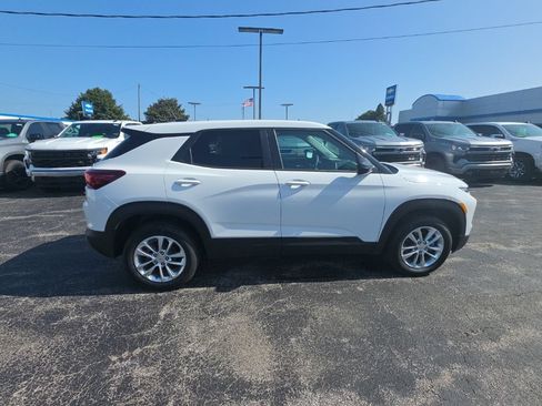 New 2026 Chevrolet TrailBlazer LS w/ LS Convenience Package AWD/4WD image 9
