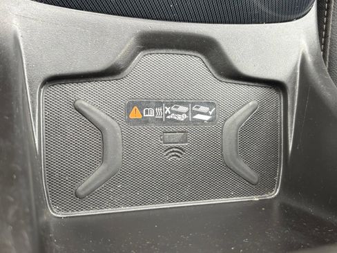 Used 2022 Chevrolet Colorado Z71 AWD/4WD image 24