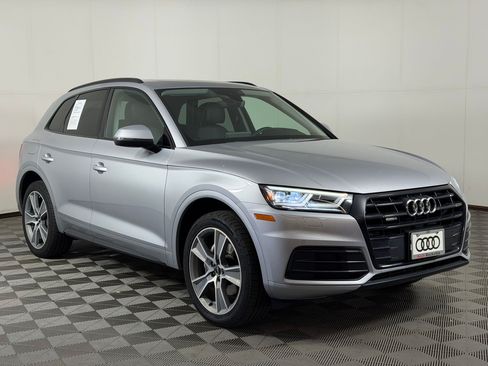 Used 2019 Audi Q5 2.0T Premium Plus w/ Premium Plus Package AWD/4WD image 7