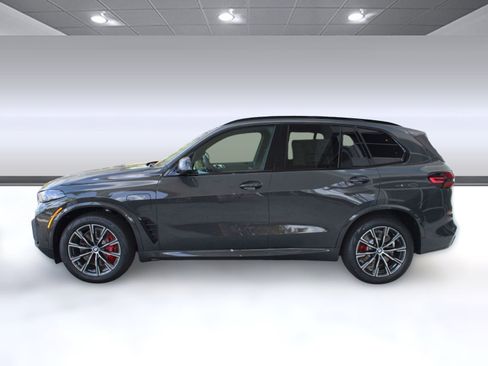 New 2026 BMW X5 xDrive50e image 2