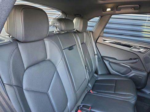 Certified 2026 Porsche Macan image 21