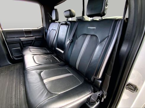 Used 2019 Ford F150 Platinum w/ Equipment Group 701A Luxury AWD/4WD image 19