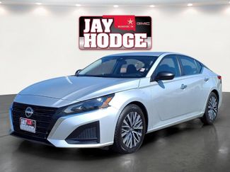 Used 2025 Nissan Altima 2.5 SV FWD video 1