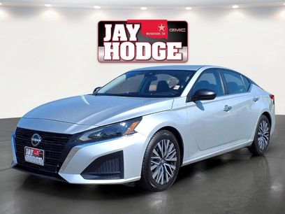 Used 2025 Nissan Altima 2.5 SV