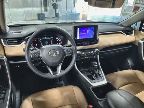 Used 2024 Toyota RAV4 XLE Premium image 19