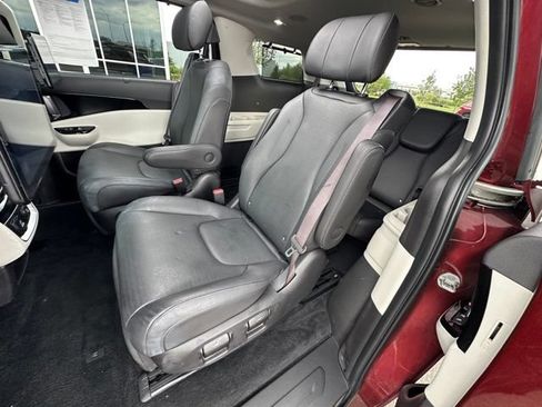 Used 2023 Kia Carnival SX Prestige FWD image 18