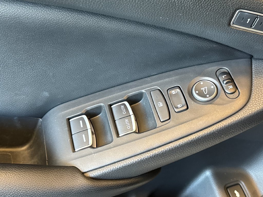 Used 2018 Honda Accord EX-L image 13