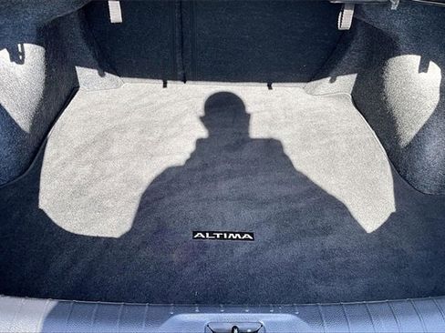 Used 2024 Nissan Altima 2.5 SV image 25