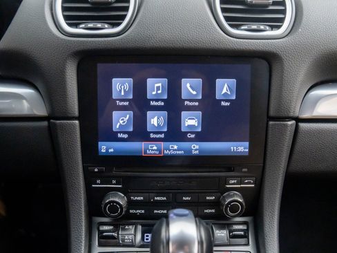 Used 2018 Porsche 718 Boxster S image 24