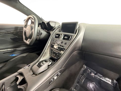 Used 2019 Aston Martin DBS Superleggera image 25