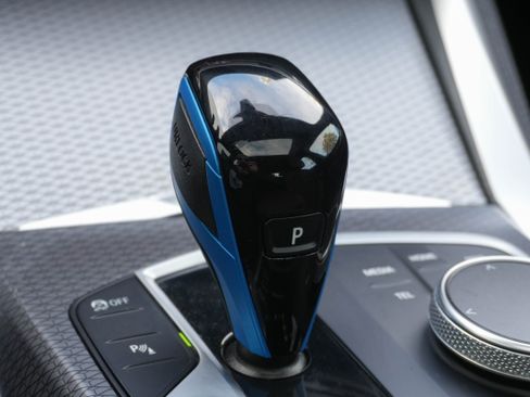 Certified 2023 BMW i4 eDrive40 w/ M Sport Package image 28