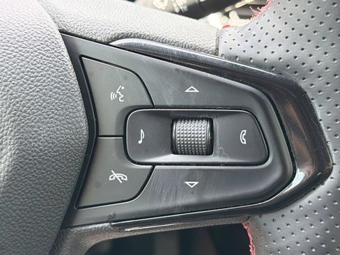 Used 2025 Chevrolet Trax RS w/ Driver Confidence Package FWD image 27