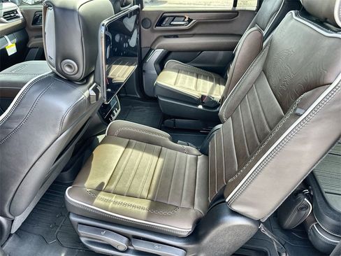 New 2026 GMC Yukon XL Denali Ultimate w/ LPO, Floor Liner Package image 16