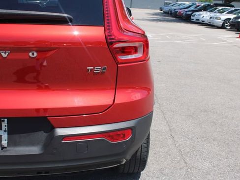 Used 2021 Volvo XC40 T5 R-Design w/ Advanced Package AWD/4WD image 45