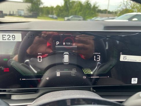New 2026 Kia Carnival EX FWD image 18