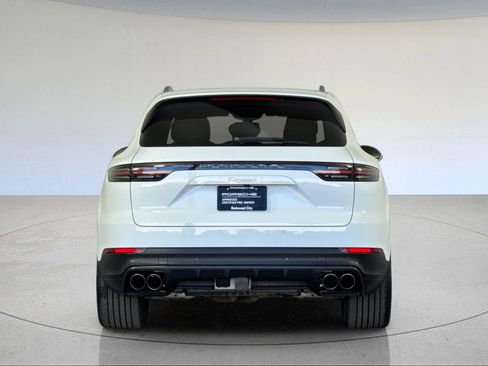 Certified 2023 Porsche Cayenne image 7