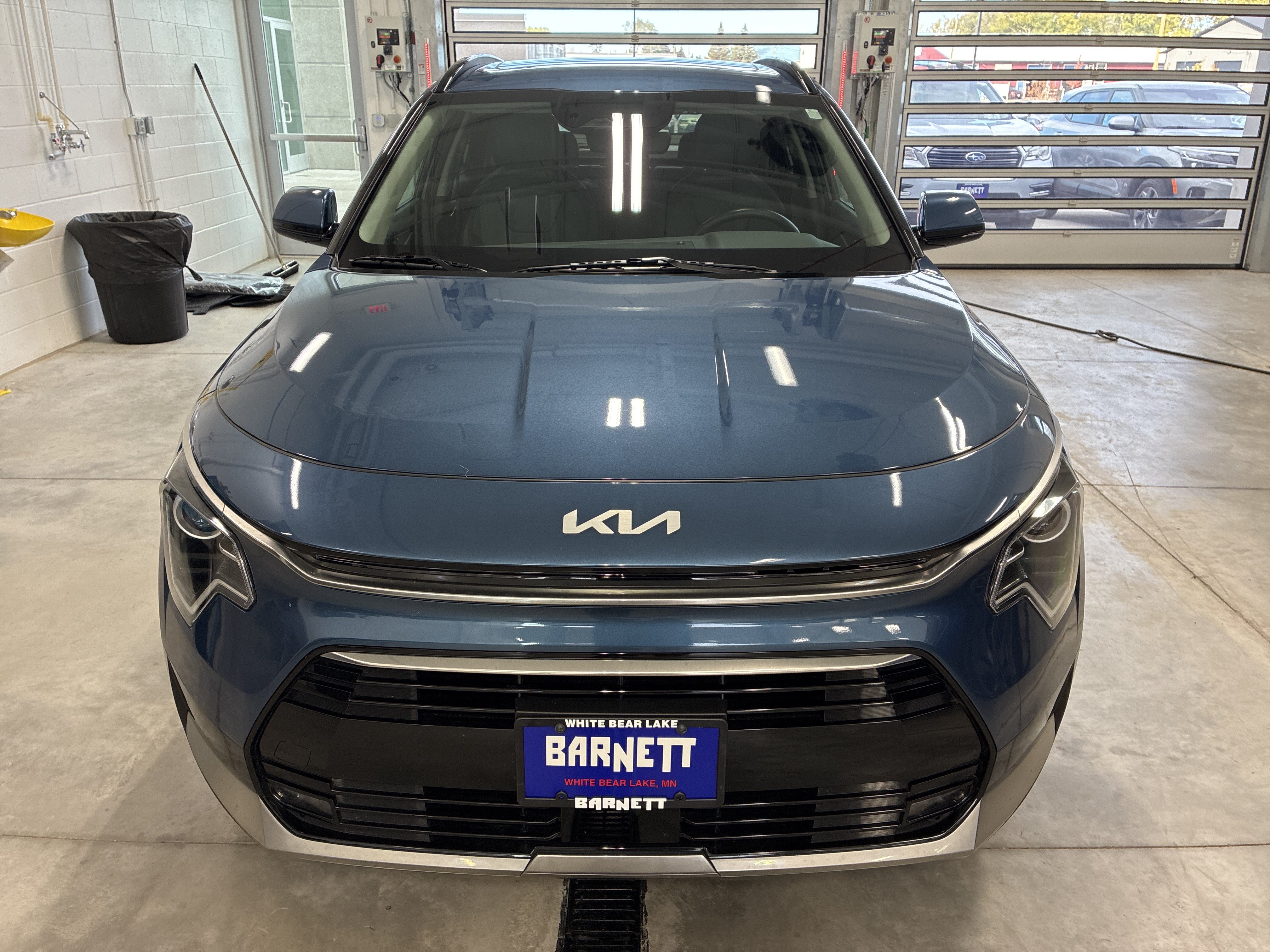 Certified 2023 Kia Niro EX Touring FWD image 5