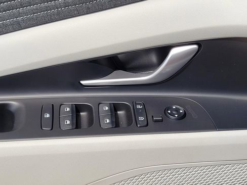 New 2026 Hyundai Elantra Limited FWD image 14