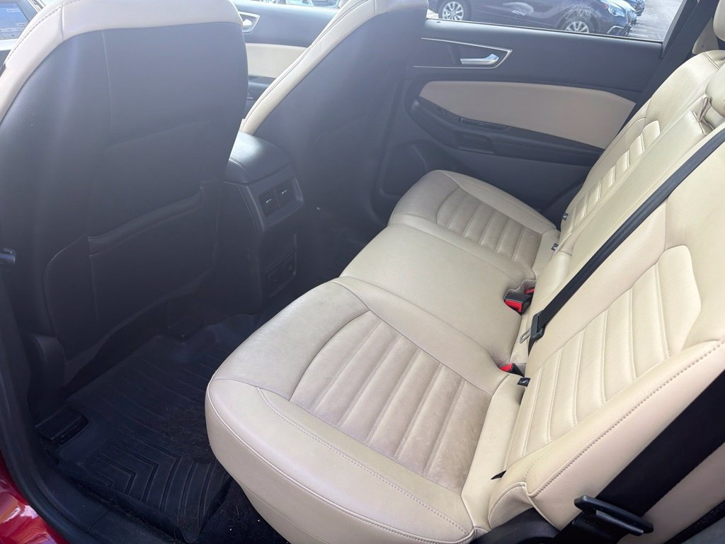 Used 2016 Ford Edge SEL w/ Equipment Group 201A AWD/4WD image 6