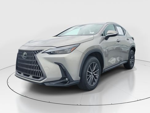 Used 2024 Lexus NX 250 FWD w/ Towing Package (2000 Lbs) image 3