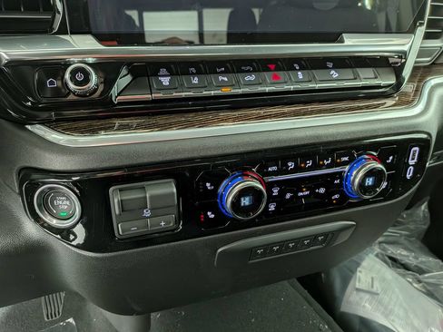 New 2026 GMC Sierra 2500 SLE w/ SLE Value Package; AWD/4WD image 25