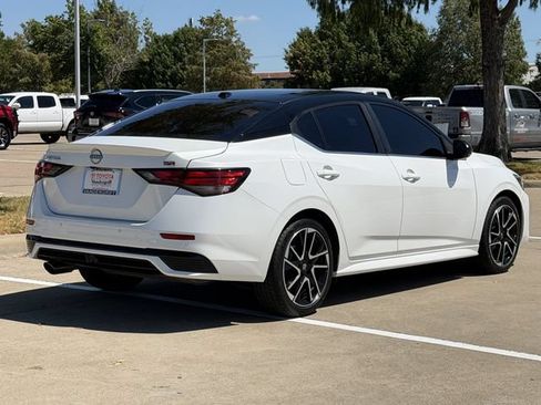 Used 2025 Nissan Sentra SR FWD image 4