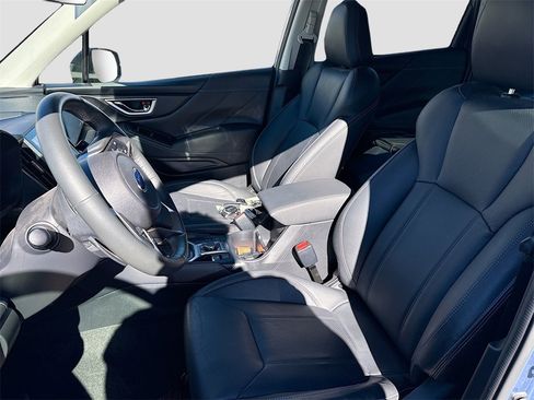 Used 2022 Subaru Forester Touring image 22