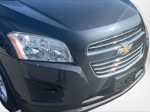 Used 2016 Chevrolet Trax LT w/ Sun And Sound Package FWD image 29