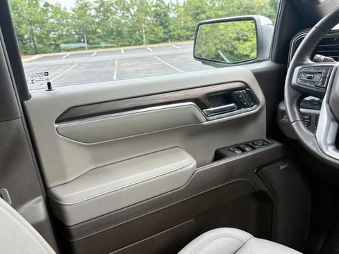 Used 2024 GMC Sierra 1500 SLT w/ SLT Premium Plus Package AWD/4WD image 22