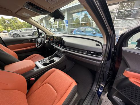 New 2026 Kia Carnival EX image 34