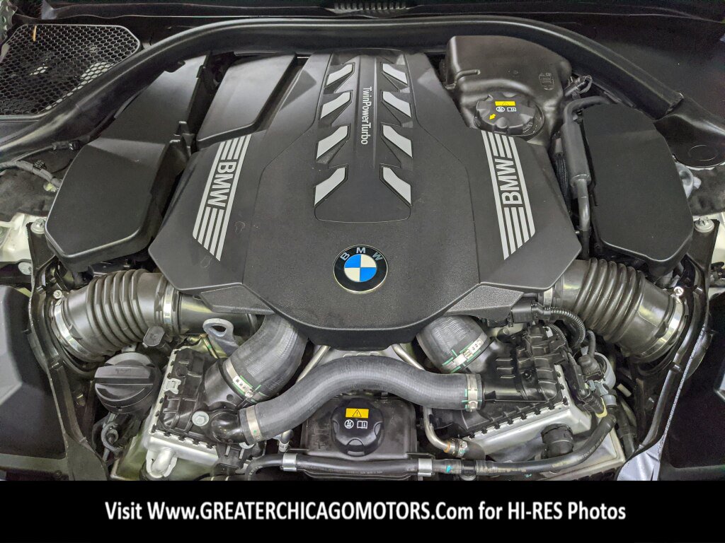 Used 2022 BMW 750i xDrive w/ Executive Package AWD/4WD image 38