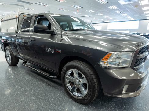 Used 2018 RAM 1500 Express RWD image 4