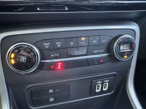 Used 2018 Ford EcoSport Titanium image 26